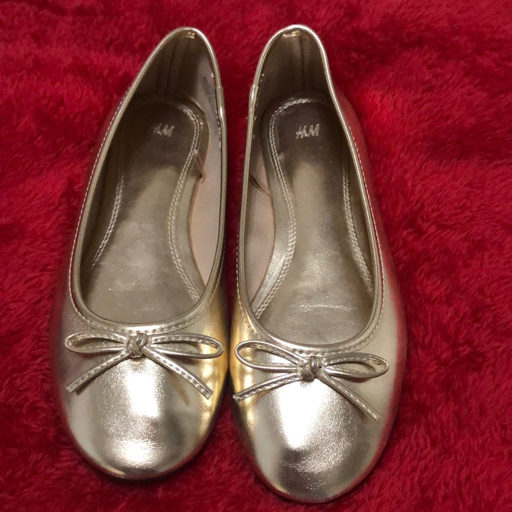 H&M Gold Flats & Loafers with Bow Detail